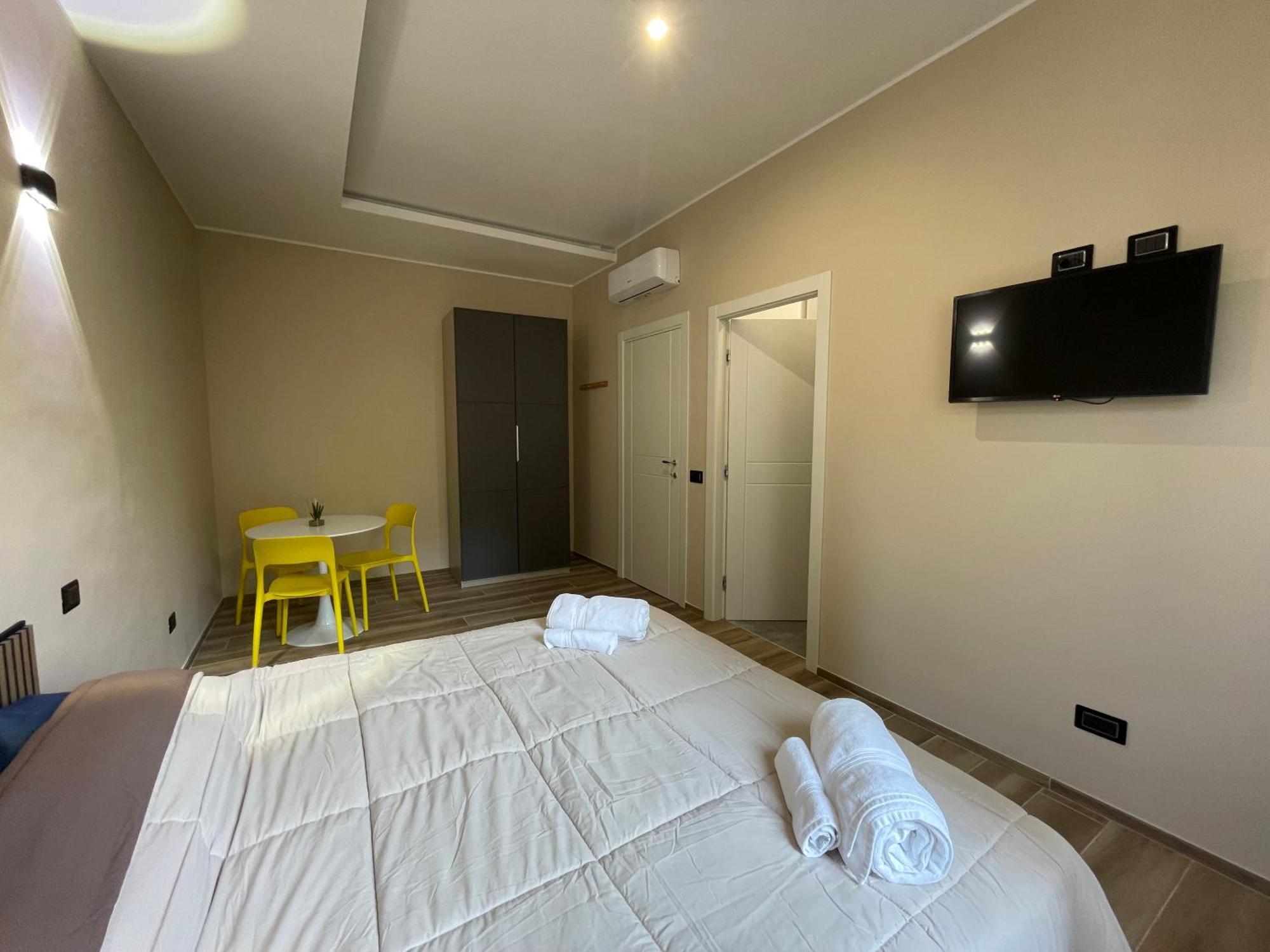 Guest House Design Navigli Milan Bagian luar foto
