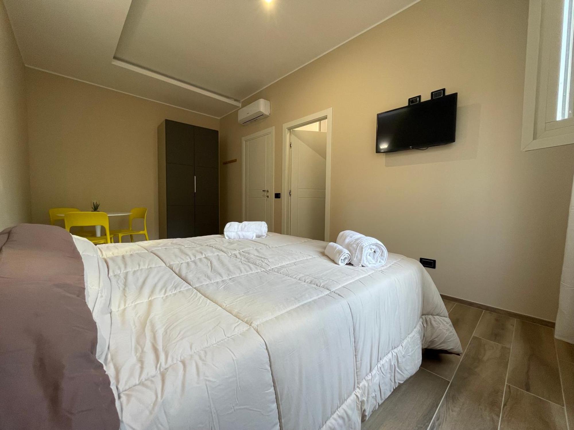 Guest House Design Navigli Milan Bagian luar foto