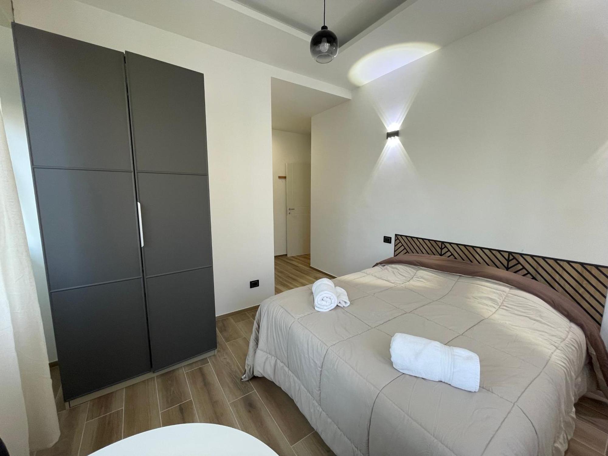 Guest House Design Navigli Milan Bagian luar foto